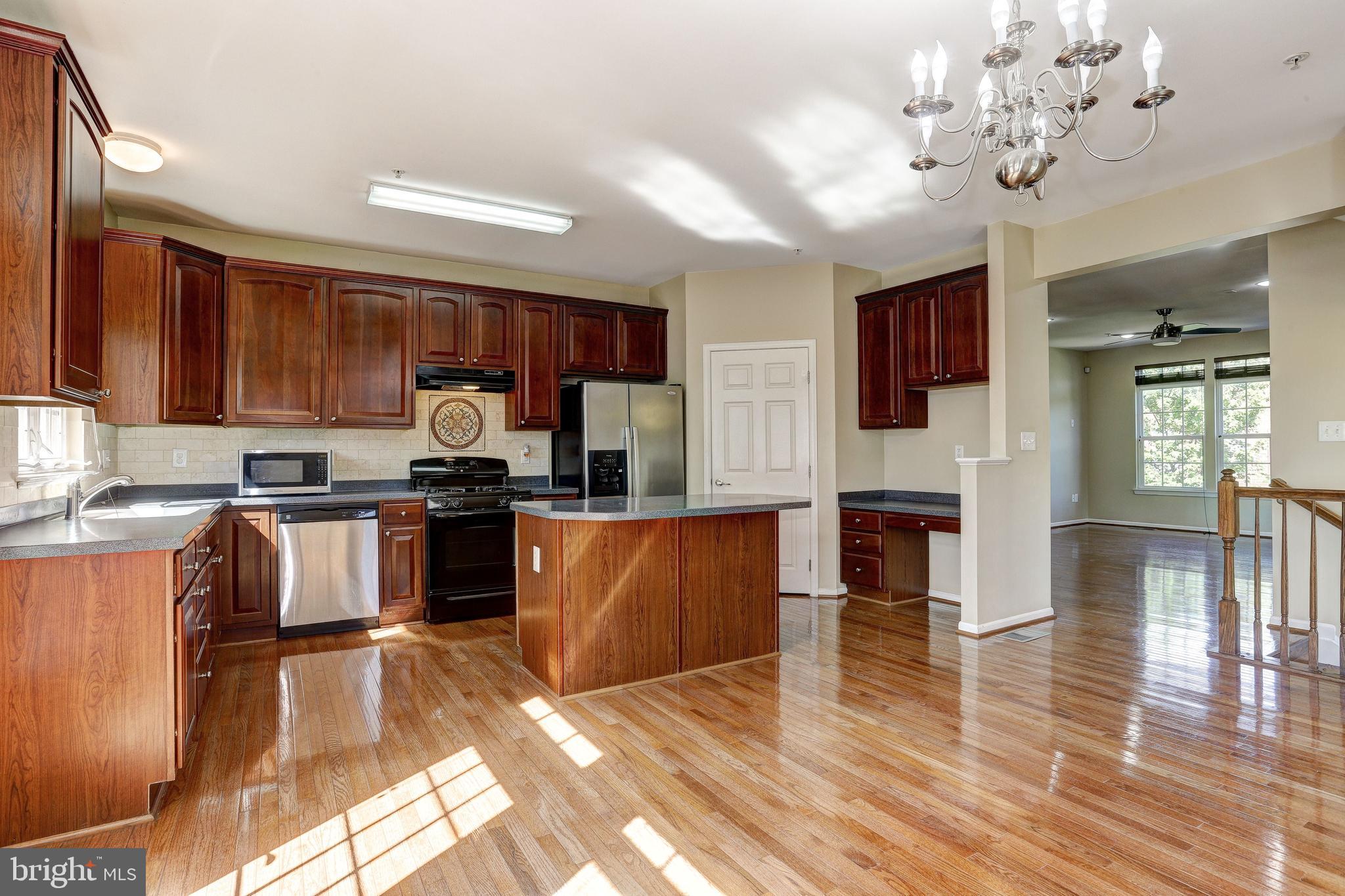 4715 Arsenal Road, Unit 40 Ellicott City, MD 21042 - Photo 6 of 40 Kitchen