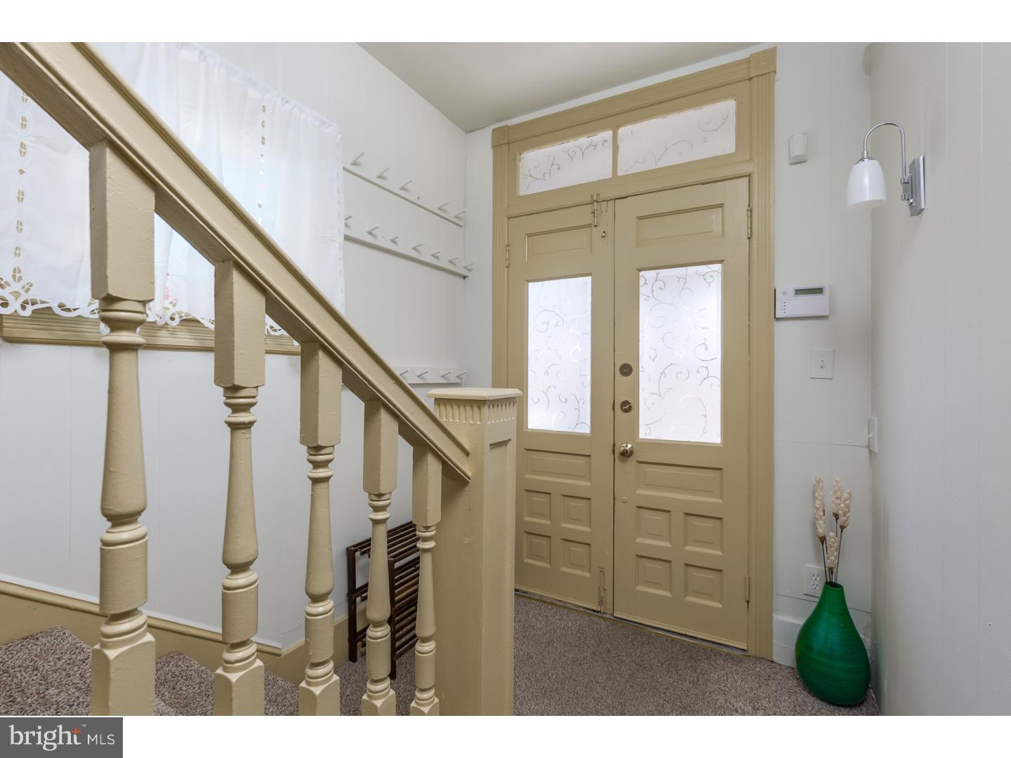 51 Spring Garden Street Riverside, NJ 08075 - Photo 3 of 25 Foyer