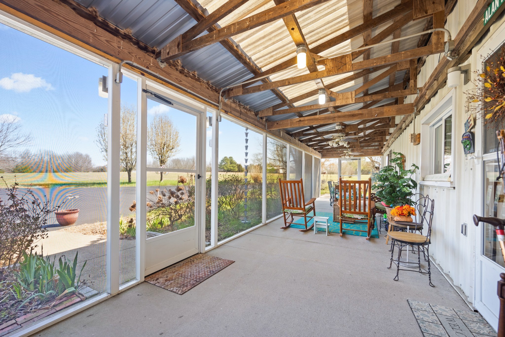 205 Gwynn Road, Unit HANGAR #8 Lebanon, TN 37090 - Photo 11 of 35 a view of outdoor seating