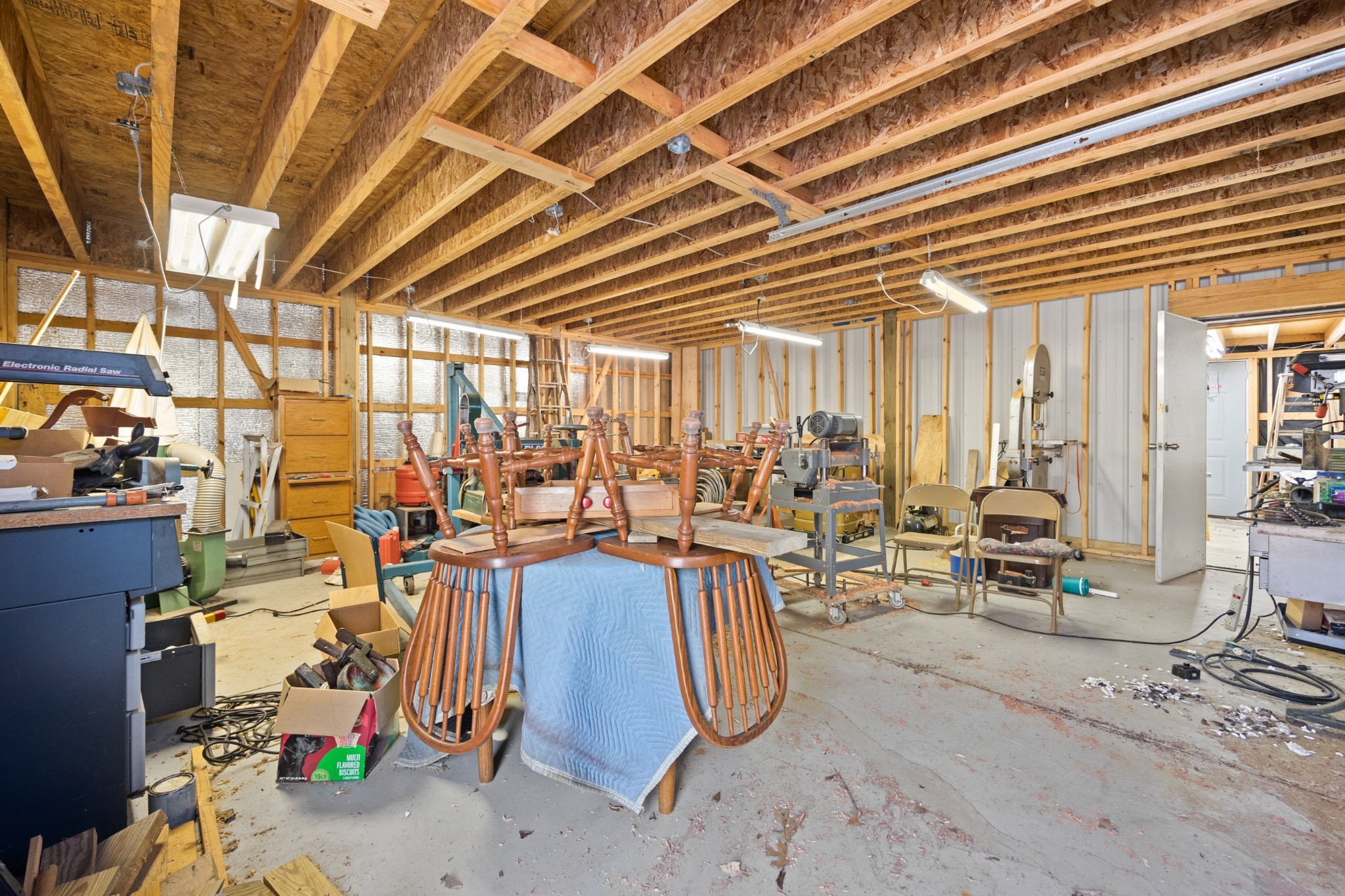 205 Gwynn Road, Unit HANGAR #8 Lebanon, TN 37090 - Photo 34 of 35 a view of a room with gym equipment