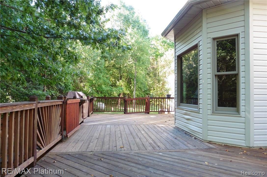 4320 Center Road Linden, MI 48451 - Photo 22 of 25 Deck.2