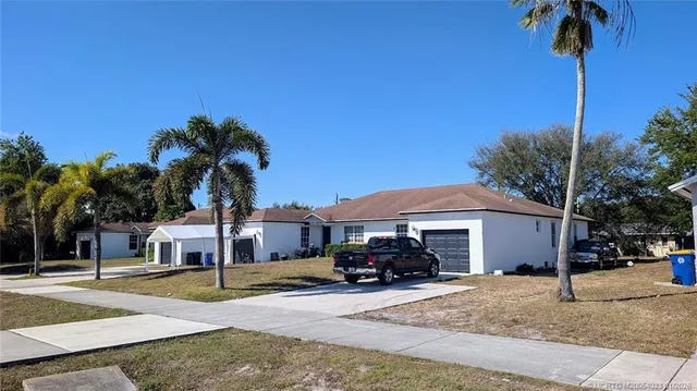 $598,800 | 2593 Southeast Indian Street, Stuart, FL 34997