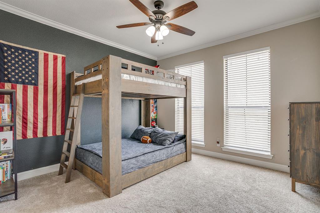 160 Goodnight Trail Rhome, TX 76078 - Photo 23 of 40 a living room with furniture and a window