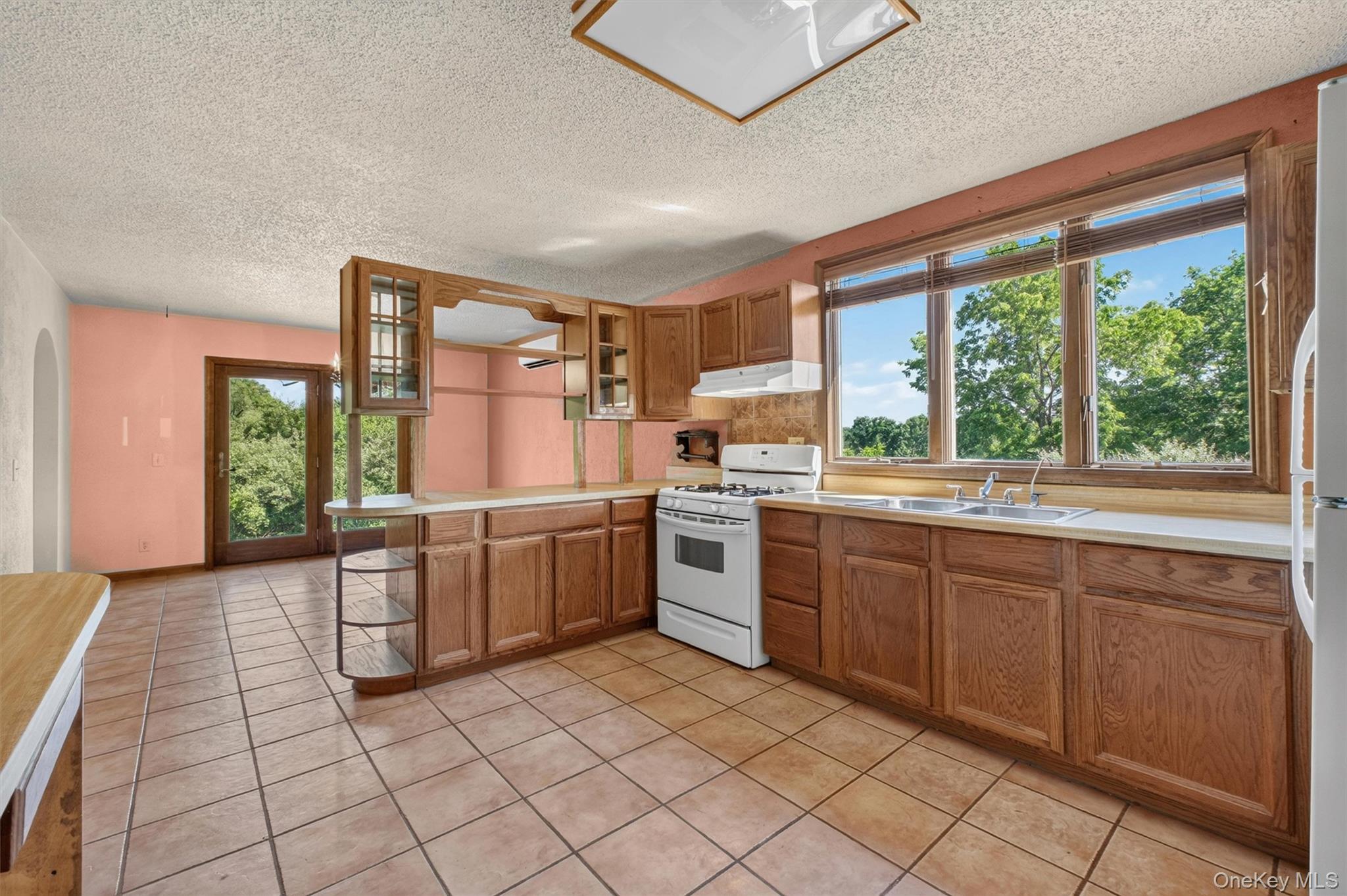 25 Red Mills Road Wallkill, NY 12589 - Photo 5 of 48