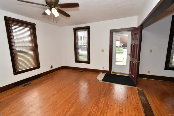 $155,000 | 105 North Van Buren Avenue, Fowler, IN 47944