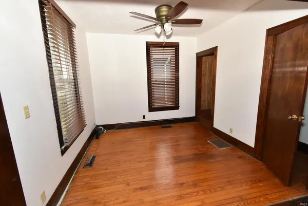 $155,000 | 105 North Van Buren Avenue, Fowler, IN 47944