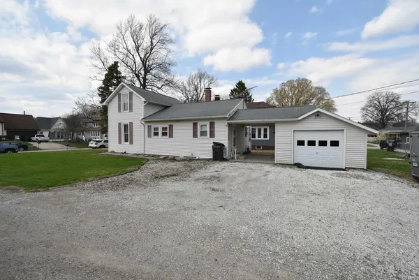 $155,000 | 105 North Van Buren Avenue, Fowler, IN 47944