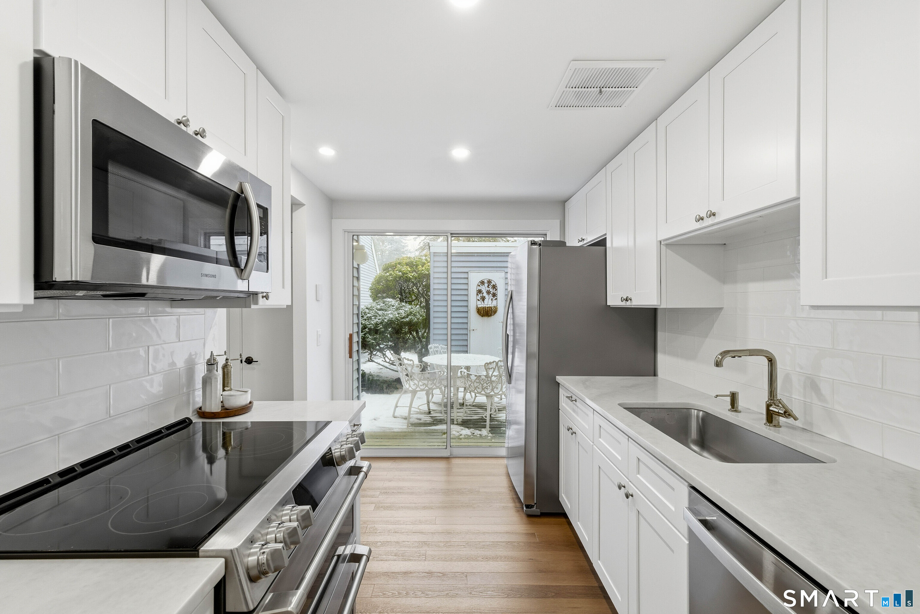 60 Cinnamon Spring, Unit 60 South Windsor, CT 06074 - Photo 9 of 38