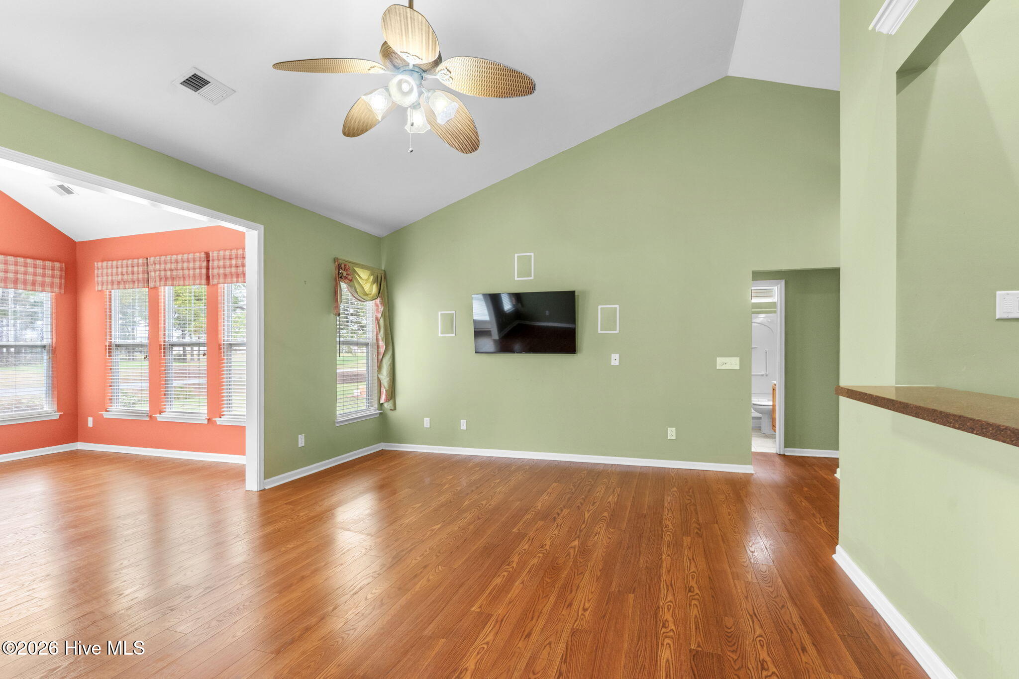 641 Meadowbrook Lane Calabash, NC 28467 - Photo 13 of 59 12-web-or-mls-641 Meadowbrook Ln 10 (2)