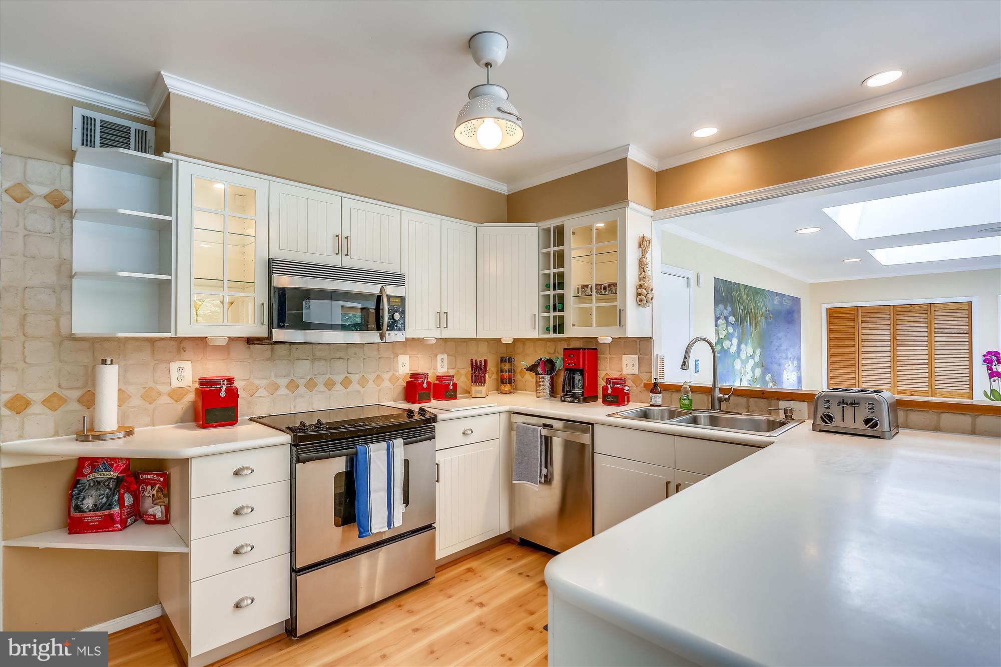 1755 Glastonberry Road Potomac, MD 20854 - Photo 24 of 100