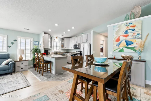 $2,000 | 419 27th Street, Unit D, Sunset Beach, NC 28468