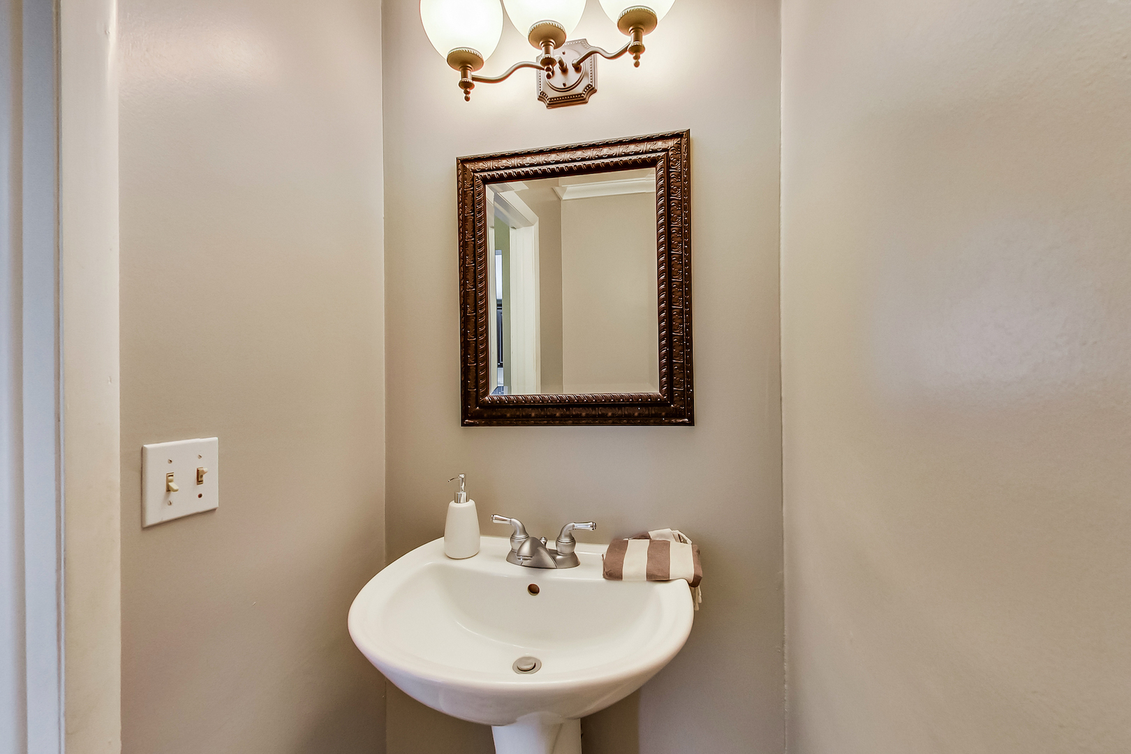 147 Robertson Road Lake Zurich, IL 60047 - Photo 19 of 35 Gallery Image 19