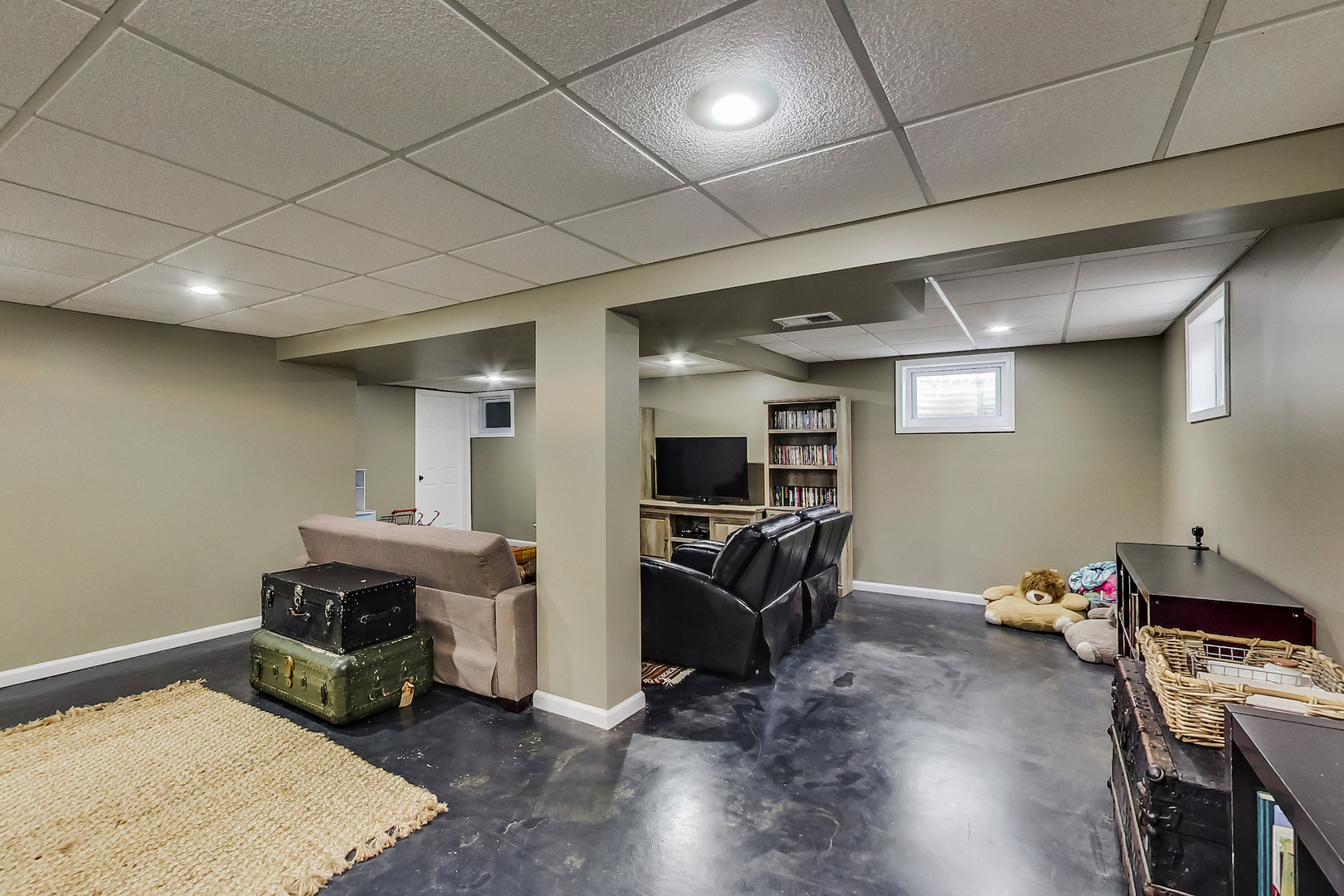 147 Robertson Road Lake Zurich, IL 60047 - Photo 33 of 35 Gallery Image 33