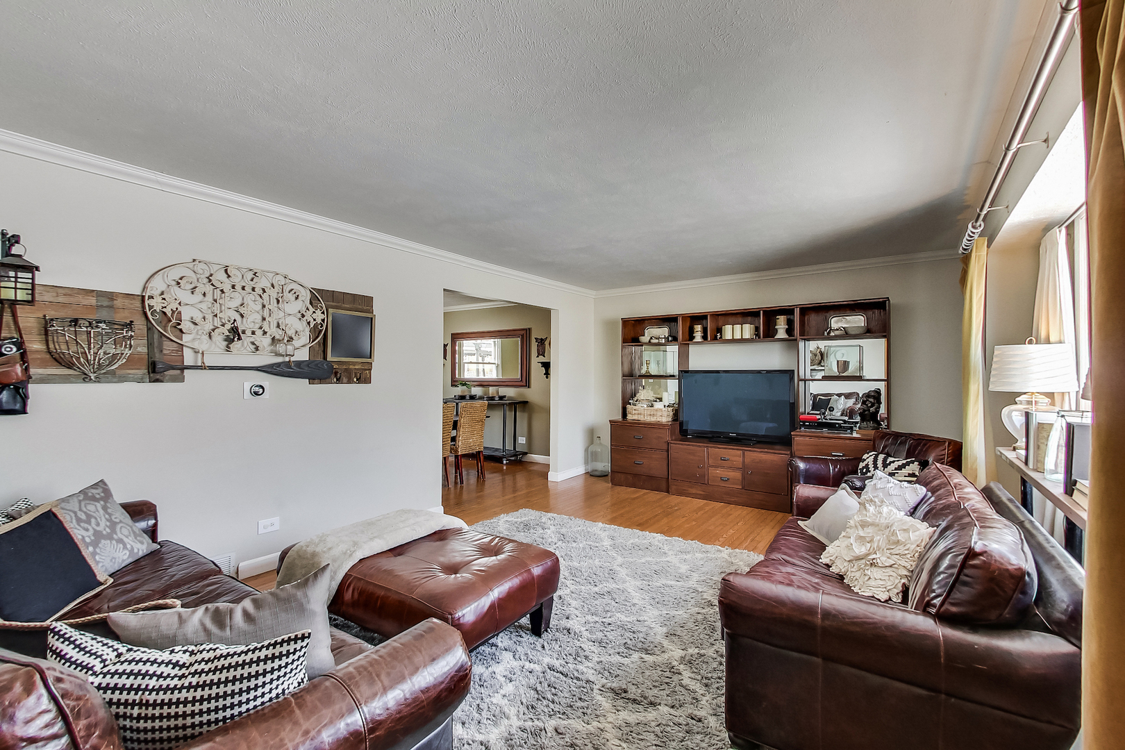 147 Robertson Road Lake Zurich, IL 60047 - Photo 6 of 35 Gallery Image 6