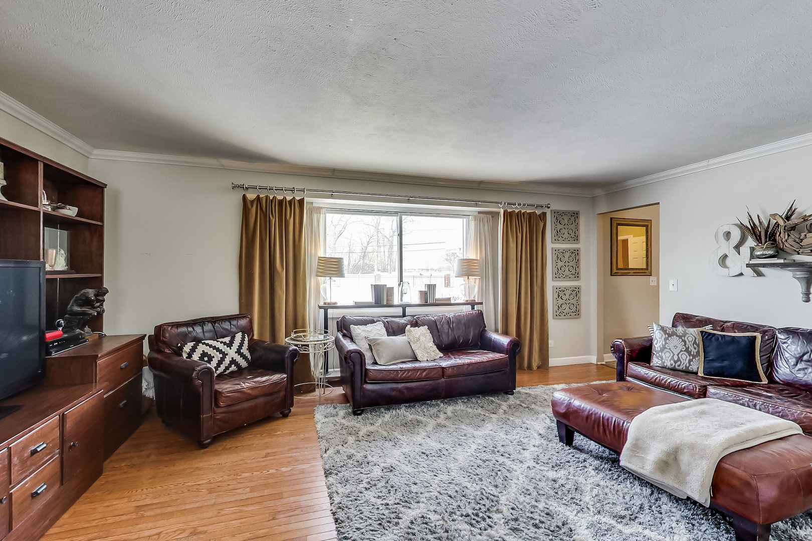 147 Robertson Road Lake Zurich, IL 60047 - Photo 7 of 35 Gallery Image 7