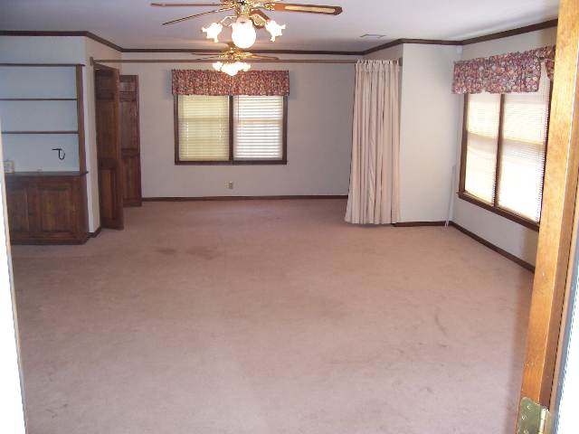 206 Ravensworth Road Taylors, SC 29687 - Photo 3 of 9 Gallery Image 3