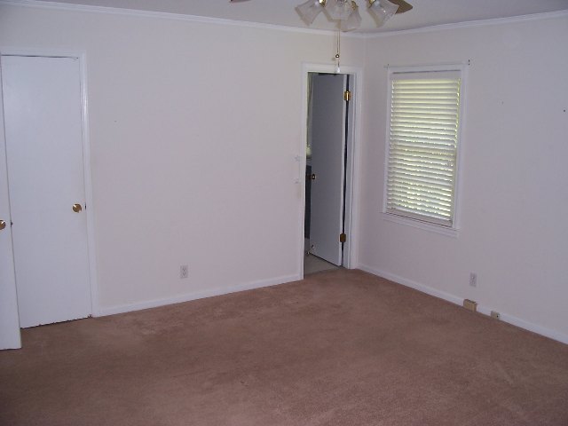 206 Ravensworth Road Taylors, SC 29687 - Photo 8 of 9 Gallery Image 8