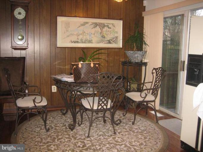 4784 Kelly Road Woodbridge, VA 22193 - Photo 5 of 6 Breakfast Area