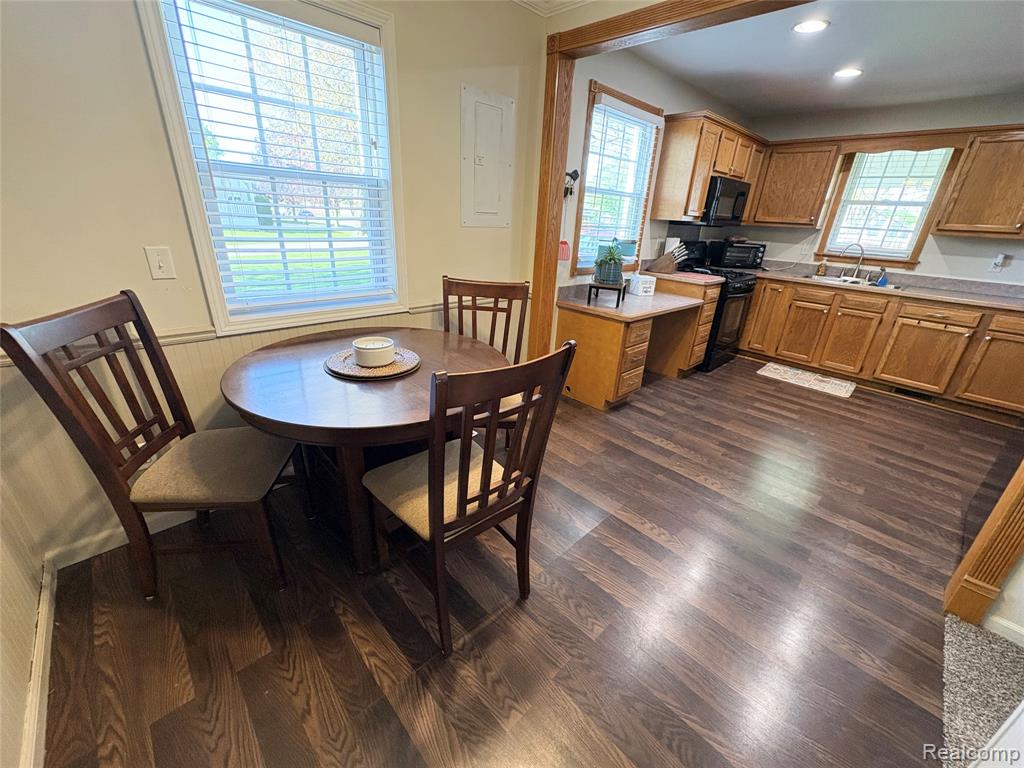 2230 Center Road Burton, MI 48509 - Photo 7 of 21 Gallery Image 7