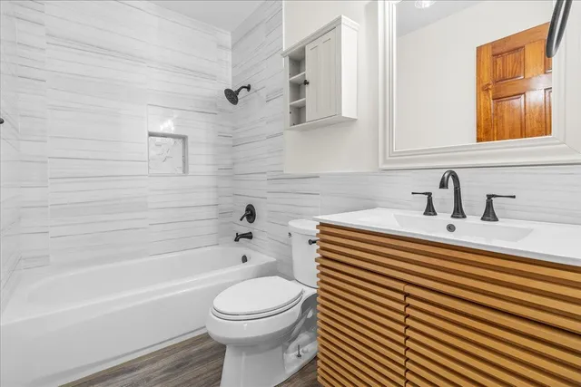 a view of an empty room with window