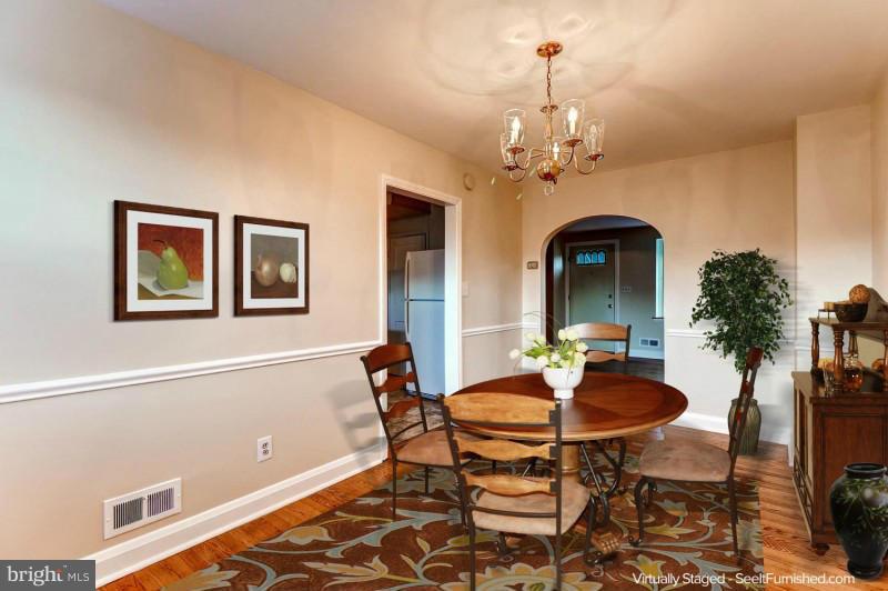8321 Wyton Road Baltimore, MD 21286 - Photo 3 of 30 Dining Room