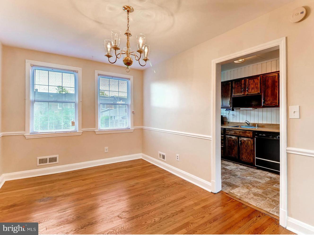 8321 Wyton Road Baltimore, MD 21286 - Photo 9 of 30 Dining Room