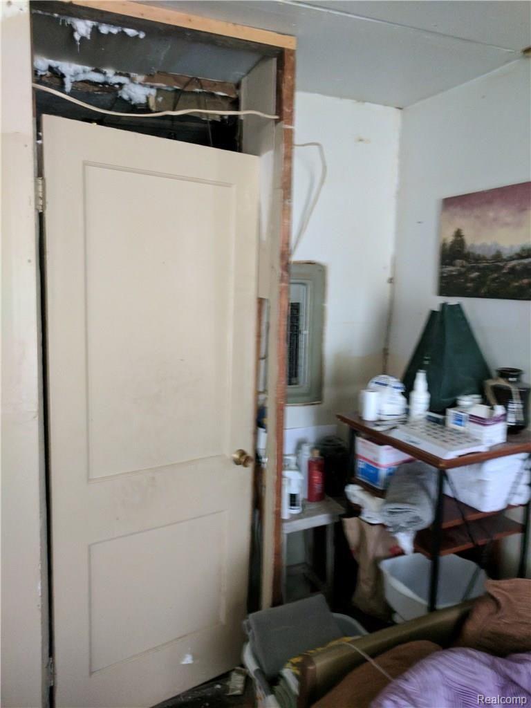 47271 Ecorse Road Belleville, MI 48111 - Photo 6 of 44 IMG_20170530_121704.jpg