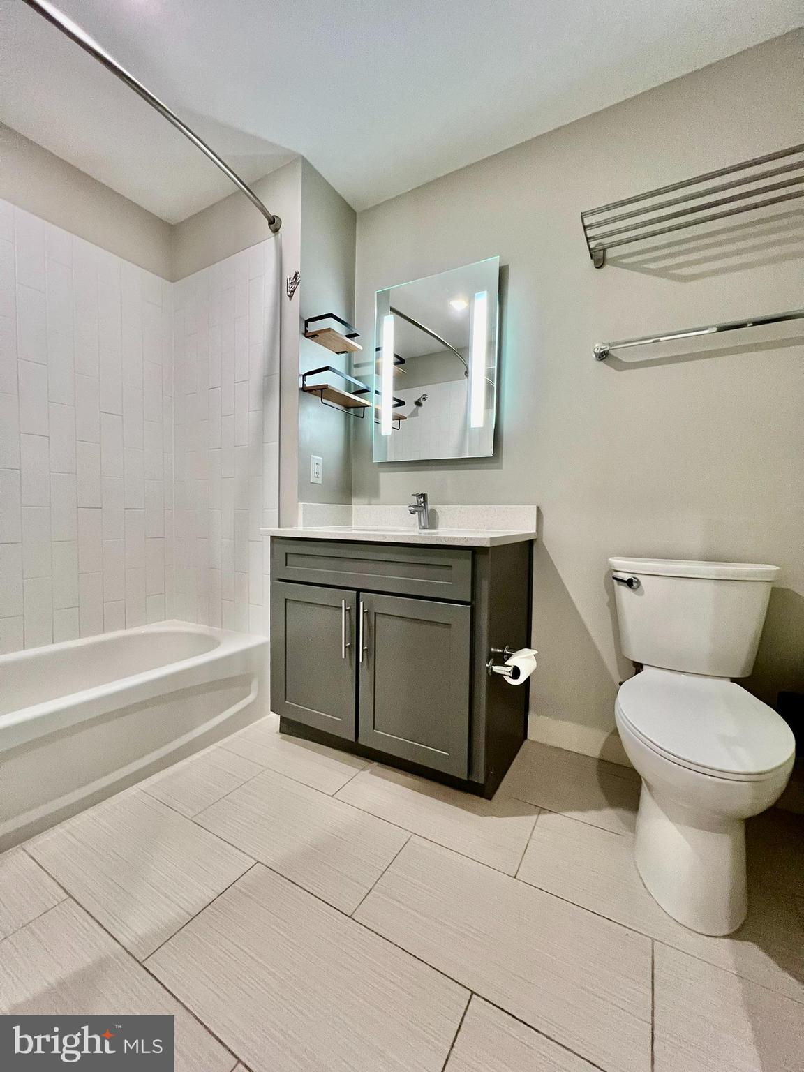 1320 Fenwick Lane, Unit 808 Silver Spring, MD 20910 - Photo 18 of 29 Full bath