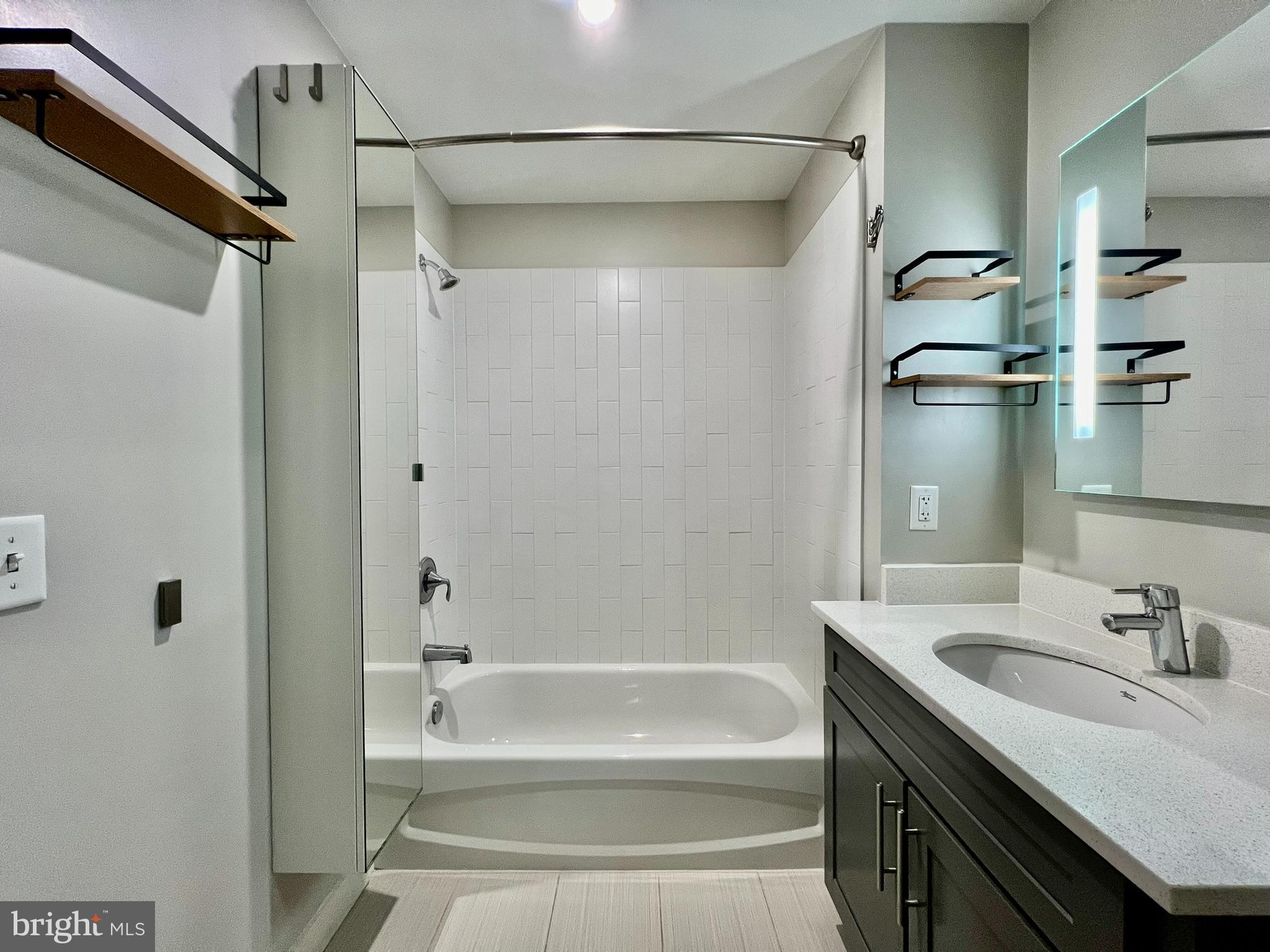 1320 Fenwick Lane, Unit 808 Silver Spring, MD 20910 - Photo 19 of 29 Full bath