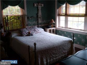 408 Ann Street West Reading, PA 19611 - Photo 8 of 8 Bedroom - Main