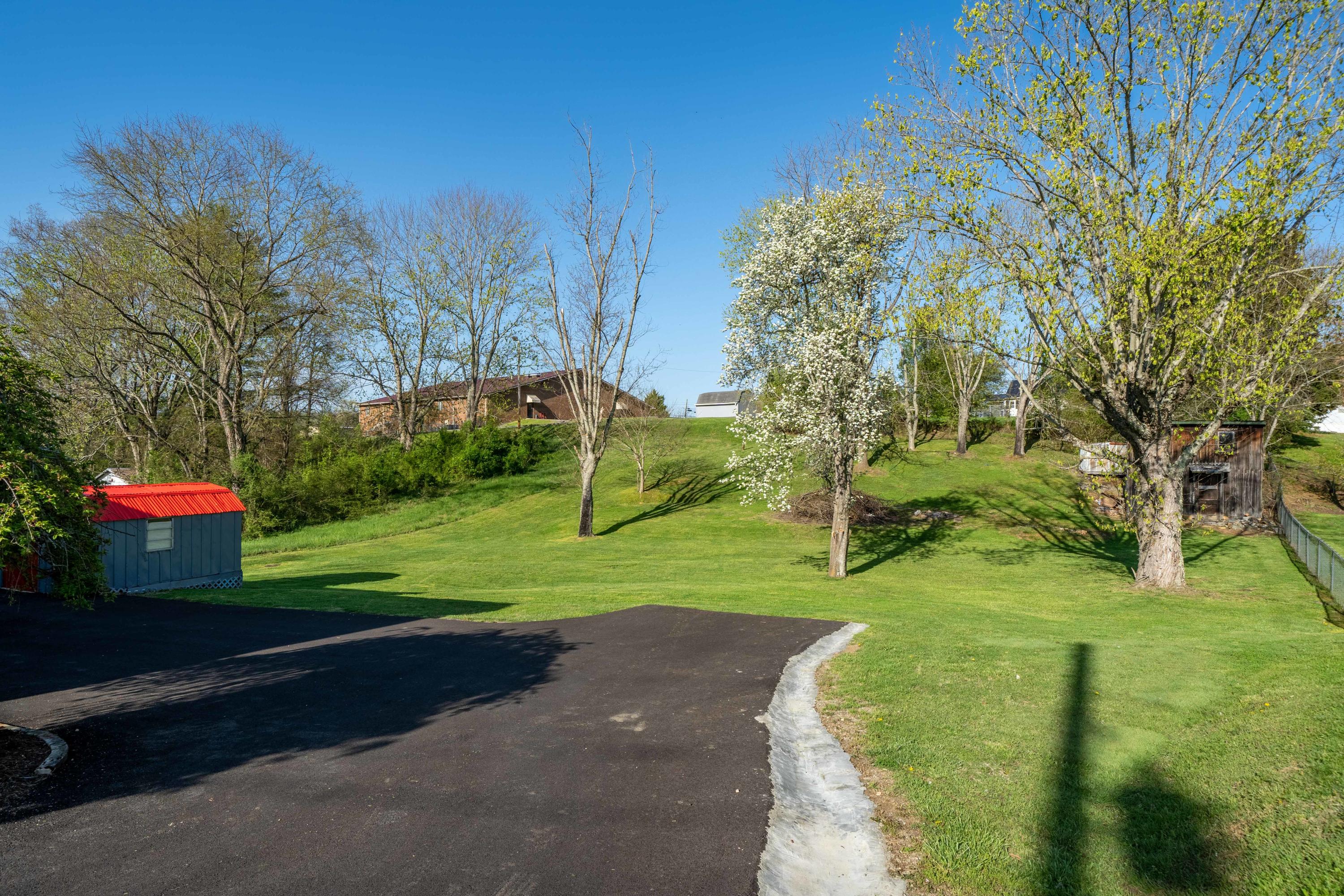391 Oak Grove Road Gray, TN 37615 - Photo 17 of 50 391 Oak Grove Road (10 of 50)