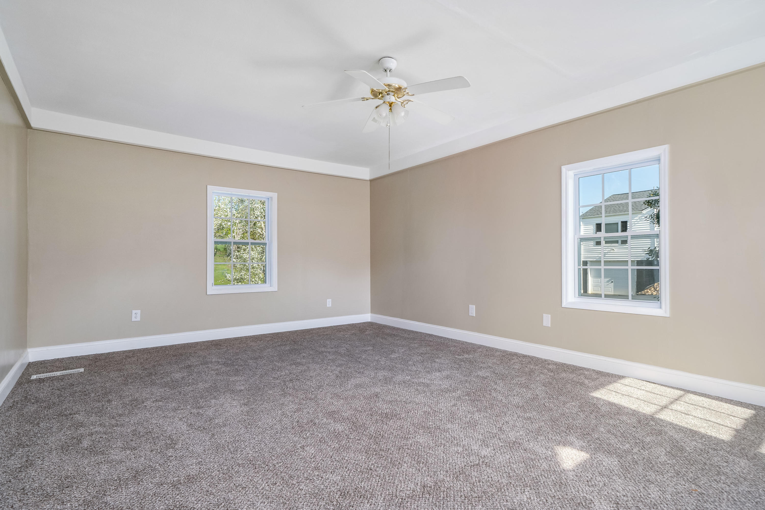 391 Oak Grove Road Gray, TN 37615 - Photo 4 of 50 391 Oak Grove Road (31 of 50)