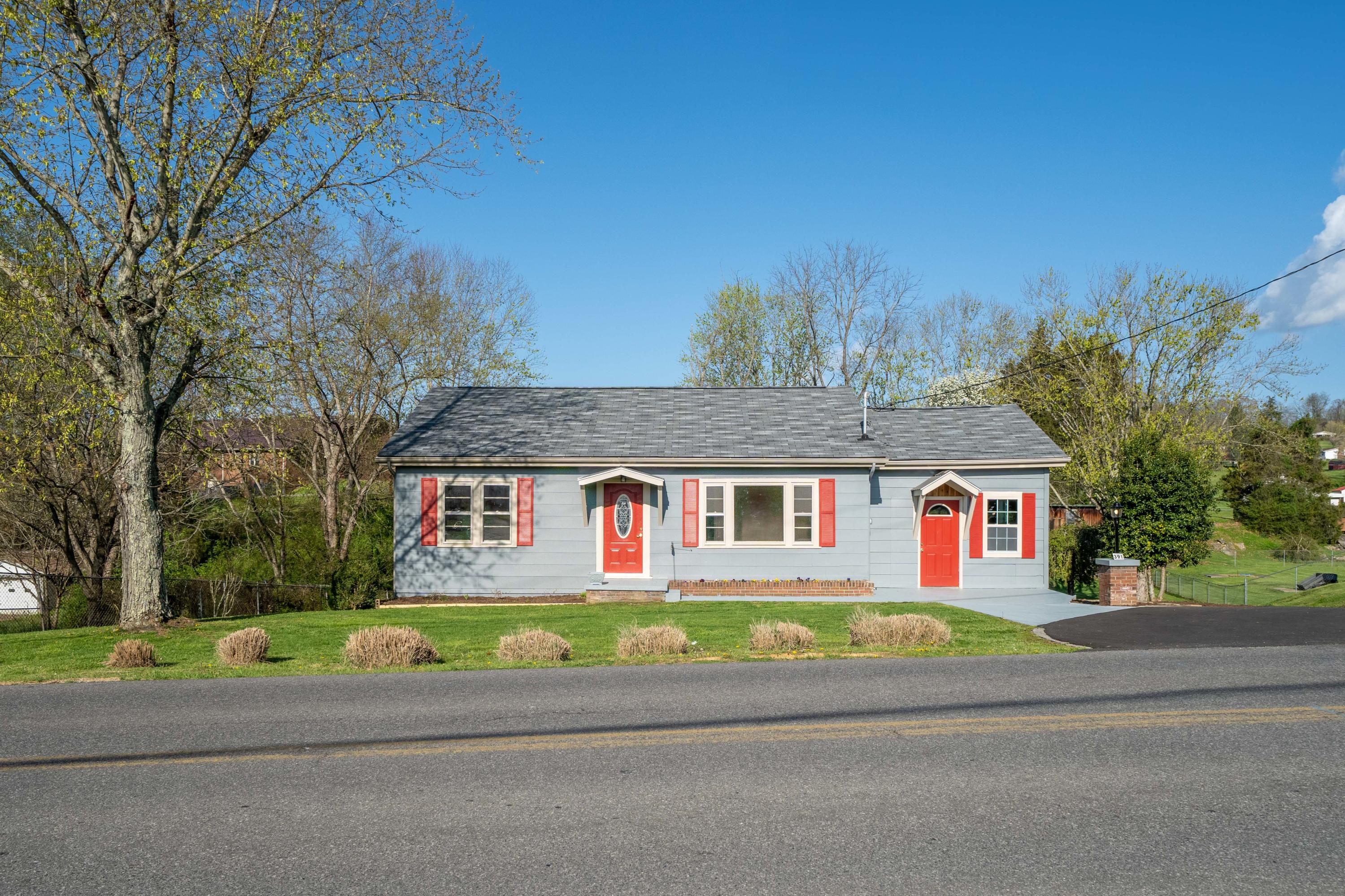 391 Oak Grove Road Gray, TN 37615 - Photo 9 of 50 391 Oak Grove Road (1 of 50)