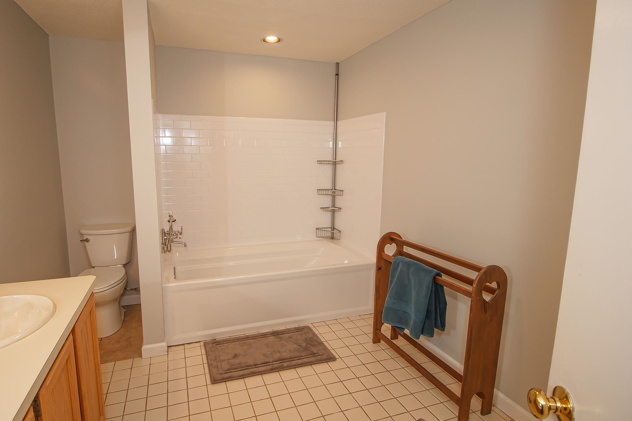 195 Mann Road, Unit 13 Wilmington, VT 05363 - Photo 15 of 28 Gallery Image 15