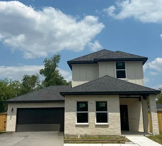 $339,500 | 204 Crenshaw Street, Terrell, TX 75160