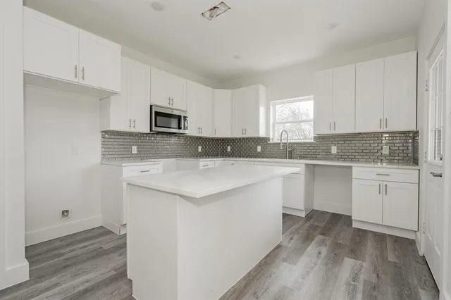 $339,500 | 204 Crenshaw Street, Terrell, TX 75160