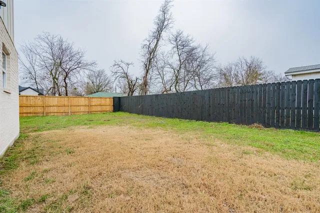 $339,500 | 204 Crenshaw Street, Terrell, TX 75160