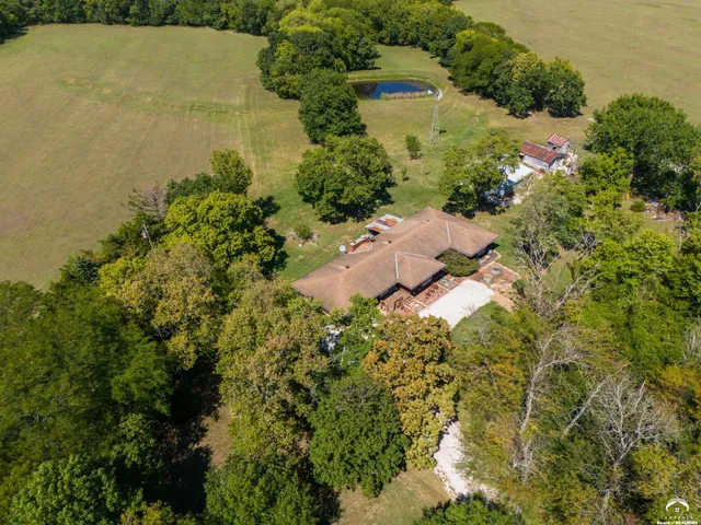 $2,400,000 | 1008 North 1700th Road, Lawrence, KS 66049