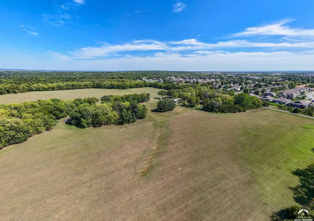 $2,400,000 | 1008 North 1700th Road, Lawrence, KS 66049