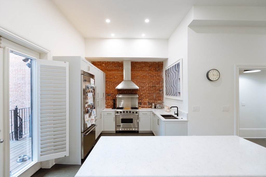 19 Worcester Street, Unit 1 Boston, MA 02118 - Photo 12 of 27
