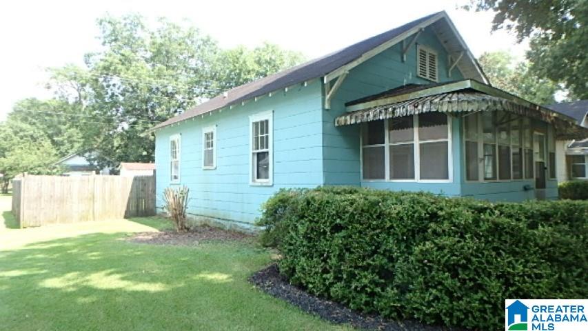 202 Pine Street Sylacauga, AL 35150 - Photo 3 of 12