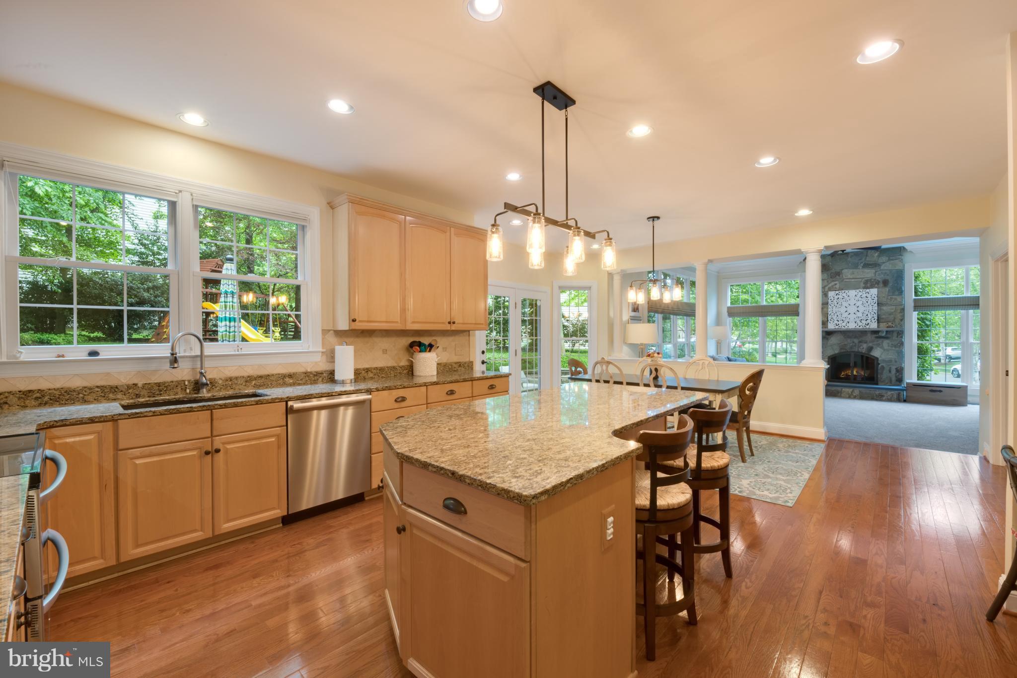 11 Watkins Row Edgewater, MD 21037 - Photo 10 of 30 Kitchen island w/ seating. Two ovens in range