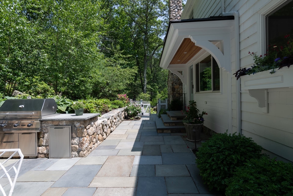 130 Hickory Road Weston, MA 02493 - Photo 33 of 42