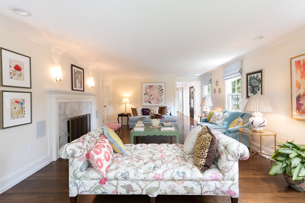 130 Hickory Road Weston, MA 02493 - Photo 9 of 42