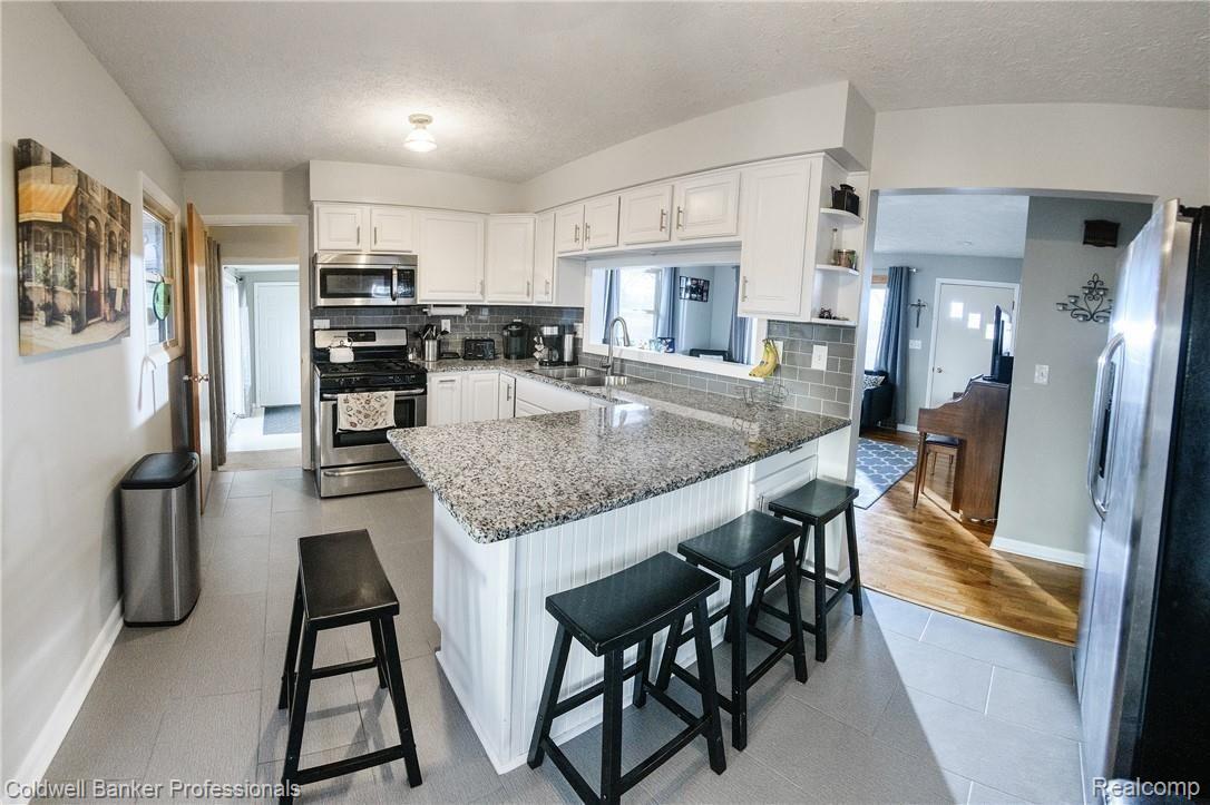 8660 South Meridian Road Laingsburg, MI 48848 - Photo 10 of 40 Tim-Maggie-Listing07-res.jpg