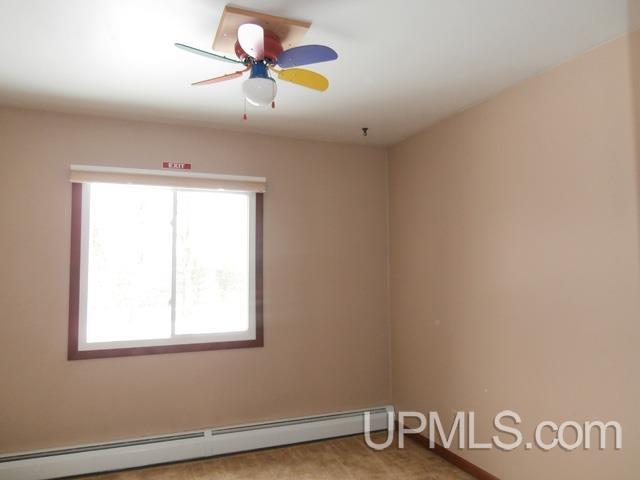 4374 18th Road Escanaba, MI 49829 - Photo 10 of 20