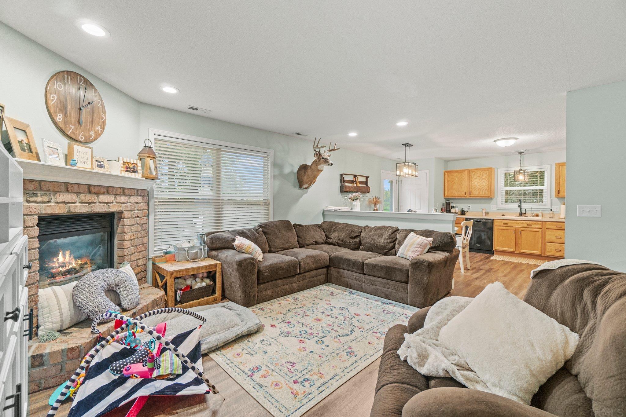 2229 Woods Road Fort Wayne, IN 46818 - Photo 8 of 29