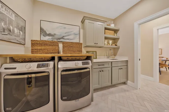 $579,000 | 7816 Mesa Court, Evansville, IN 47715