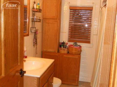 1104 South Murray Road Caro, MI 48723 - Photo 14 of 29 20397157-13.JPG