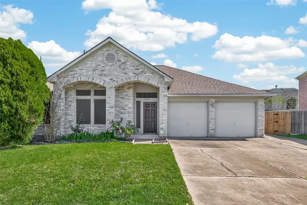 $2,200 | 8203 Paddington Pl Drive, Houston, TX 77083